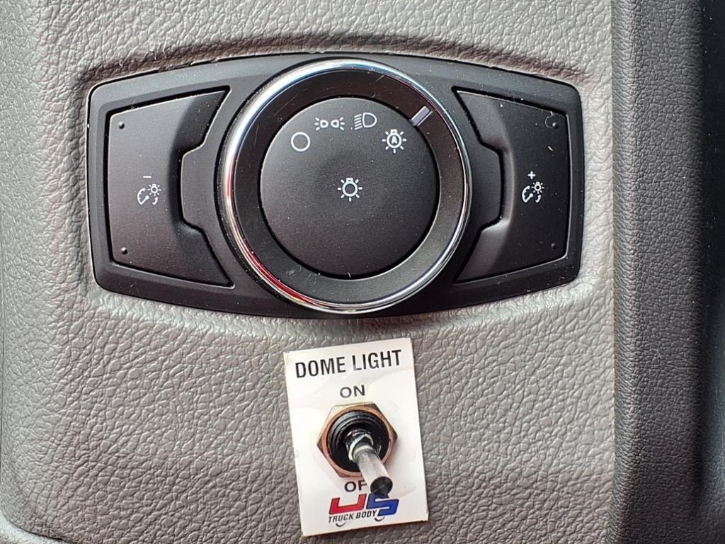 Ford E-Series Cutaway  2023