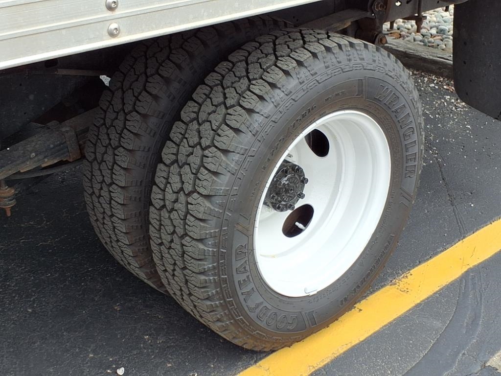 Ford E-Series Cutaway  2023