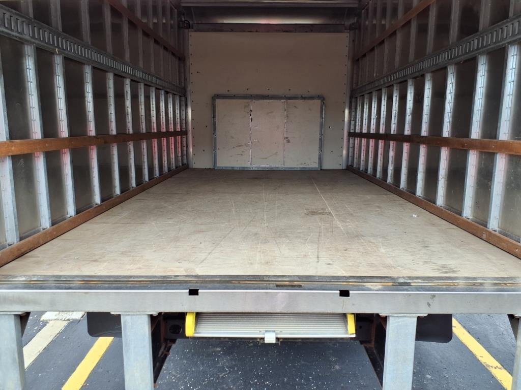 Ford E-Series Cutaway  2023