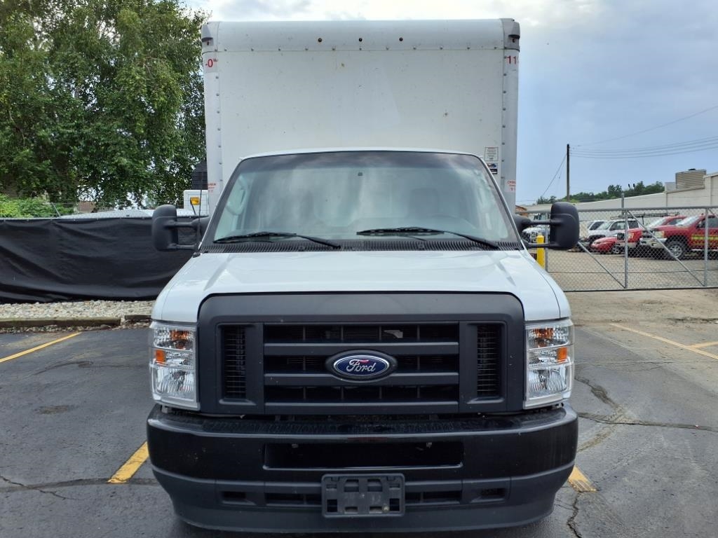 Ford E-Series Cutaway  2023