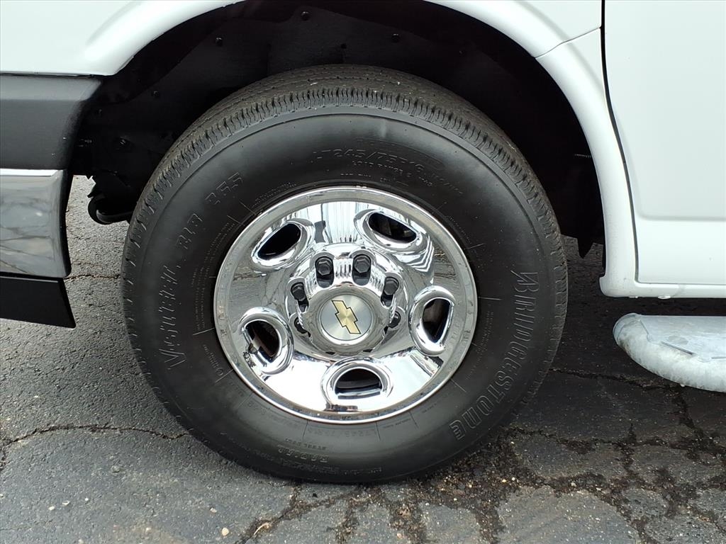 Chevrolet Express Cargo Van  2023