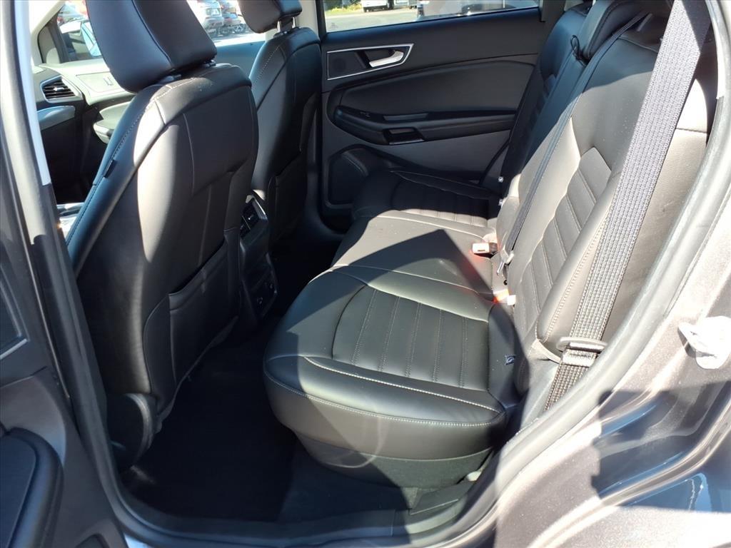 Ford Edge photo 11