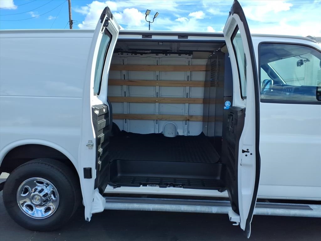 Chevrolet Express Cargo Van  2023
