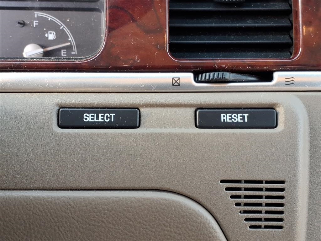 Lincoln Town Car  2005