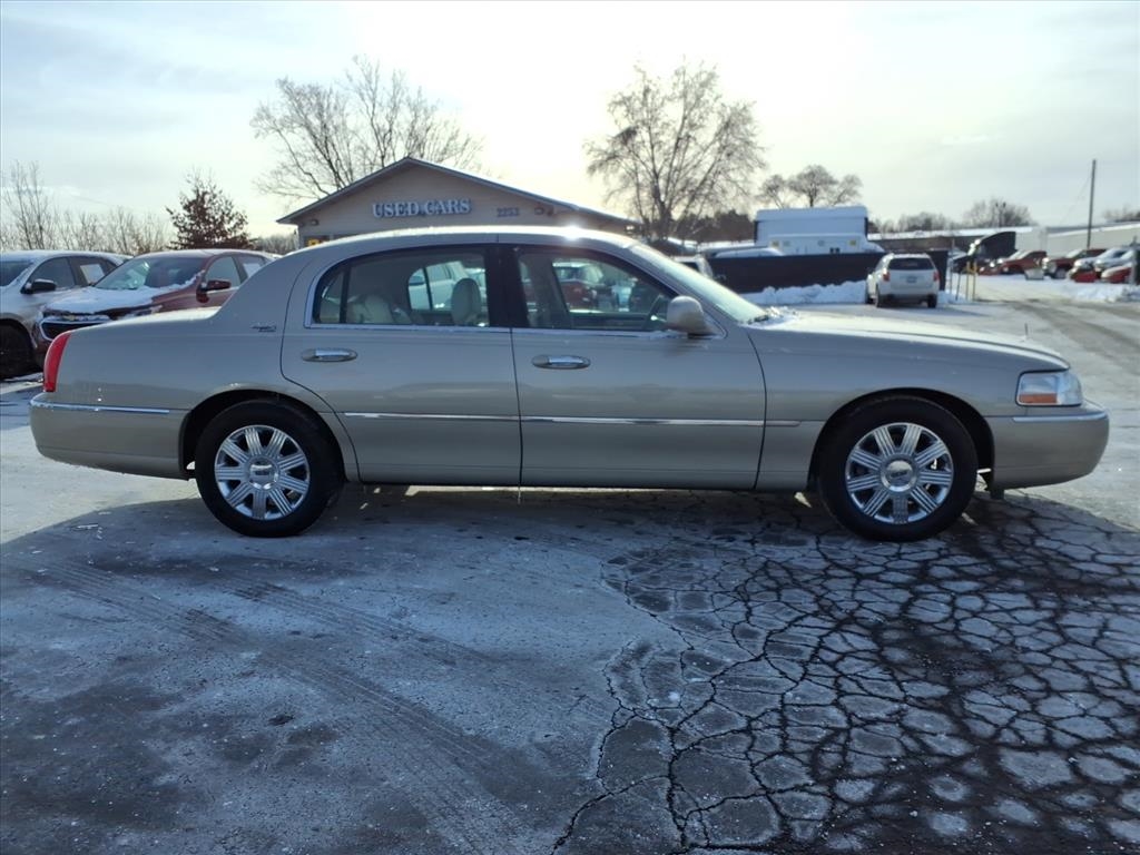 Lincoln Town Car  2005