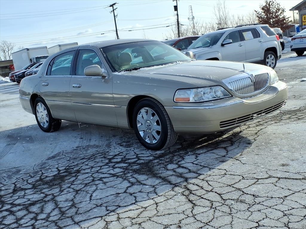 Lincoln Town Car  2005