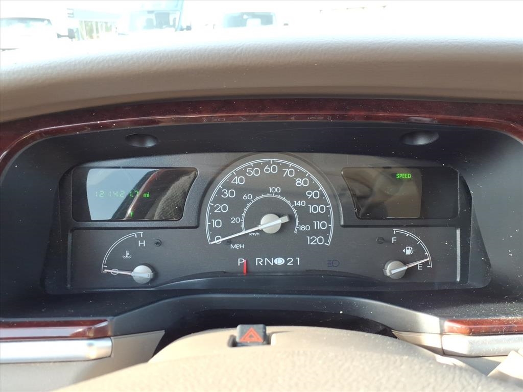 Lincoln Town Car  2005