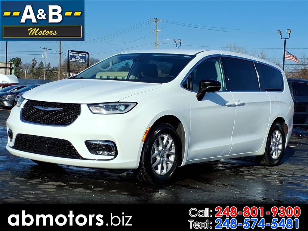 2024 Chrysler Pacifica Touring L