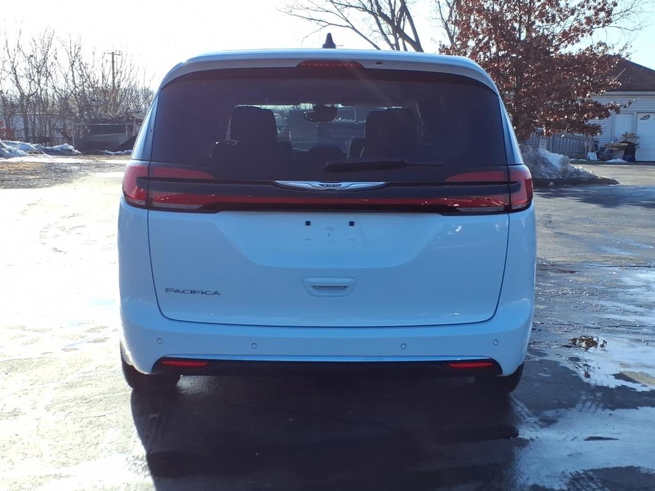 Chrysler Pacifica  2024