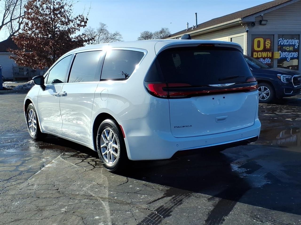 Chrysler Pacifica  2024