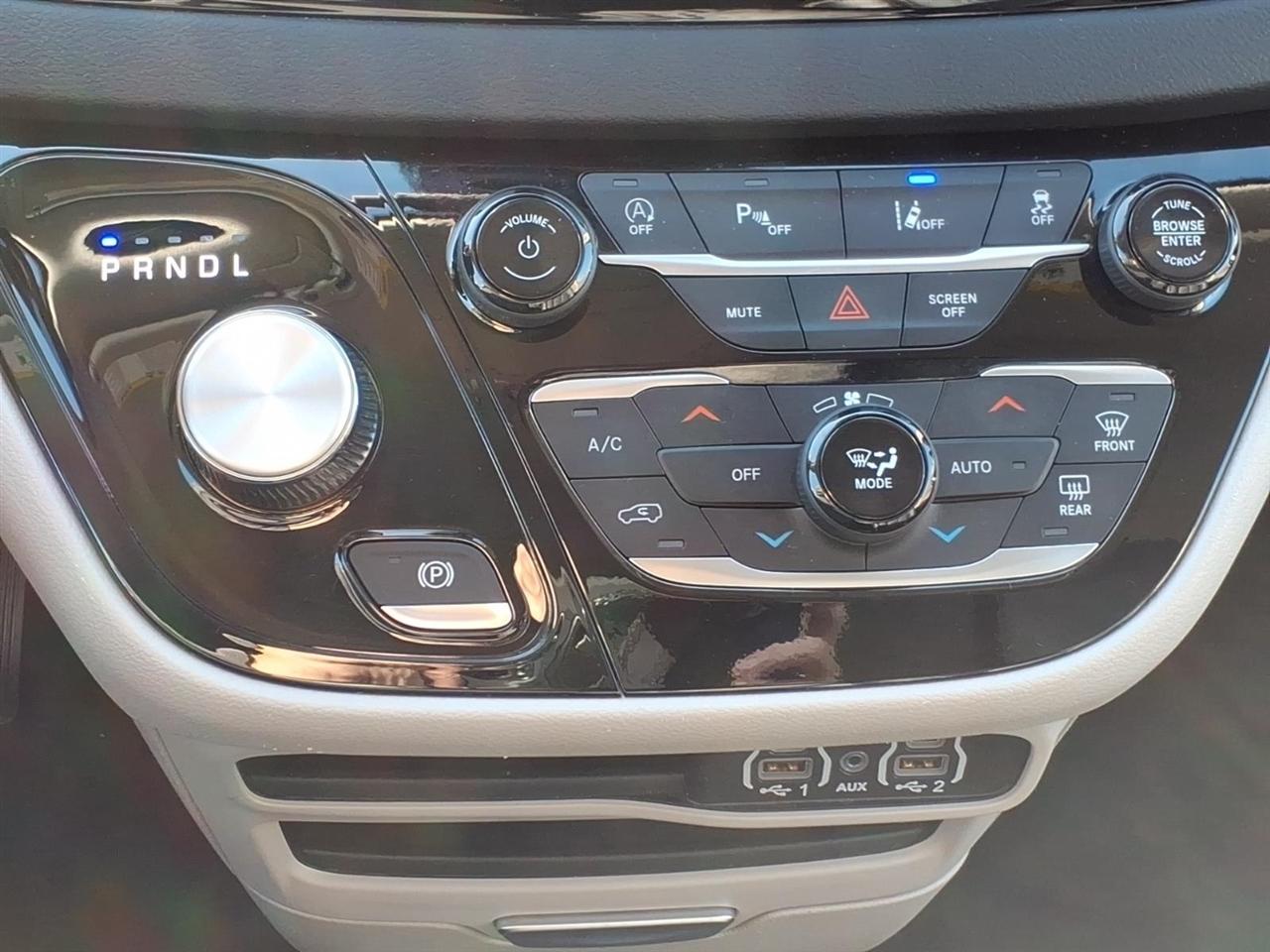 Chrysler Pacifica  2024