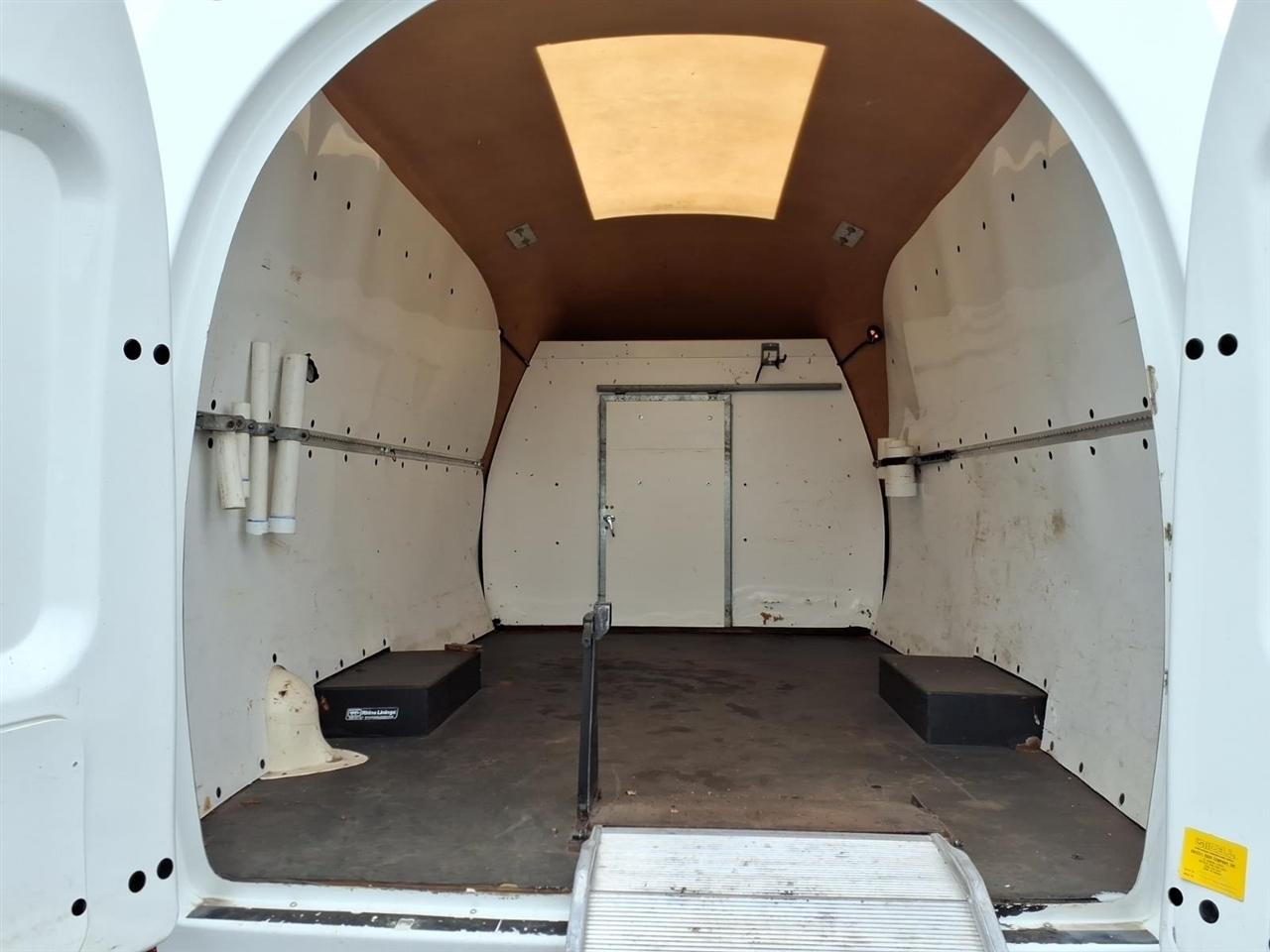 Ford Econoline Commercial Cutaway  2016