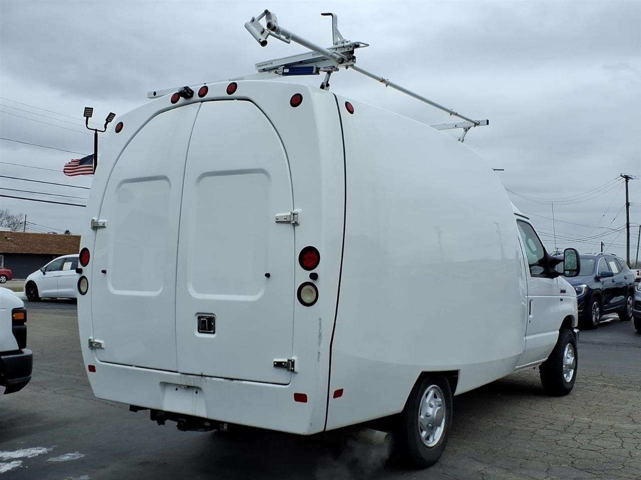 Ford Econoline Commercial Cutaway  2016