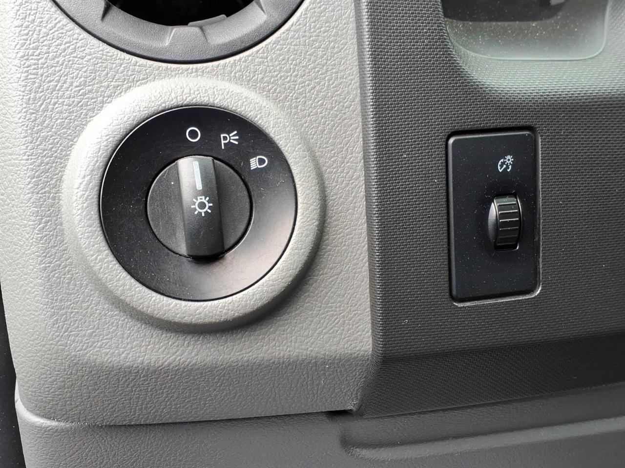 Ford Econoline Commercial Cutaway  2016