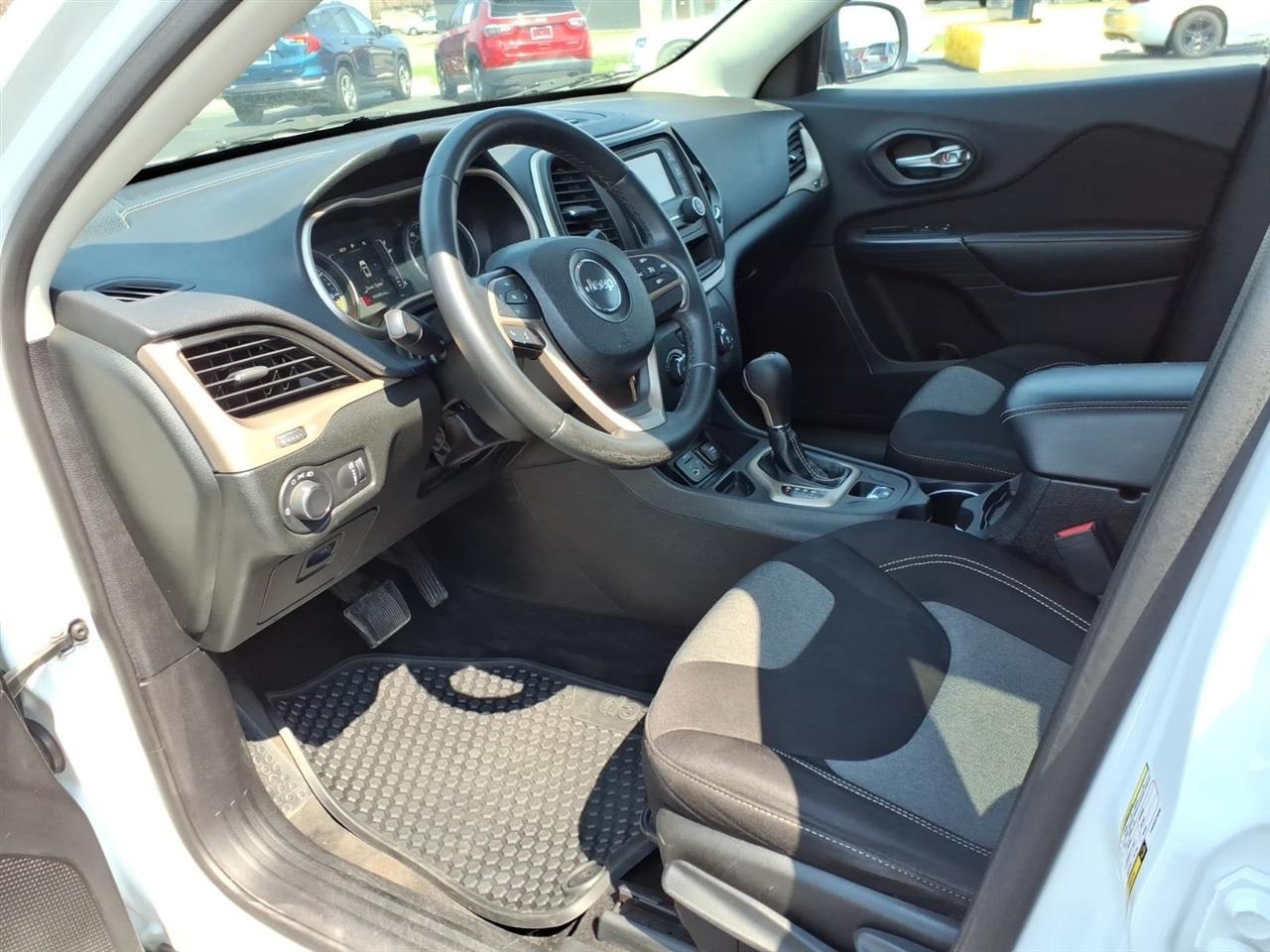 Jeep Cherokee  2015