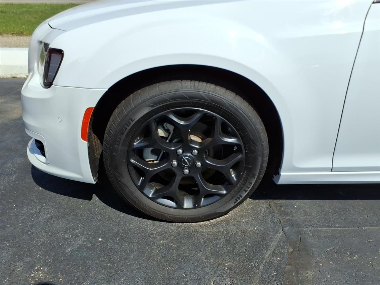 Chrysler 300  2023