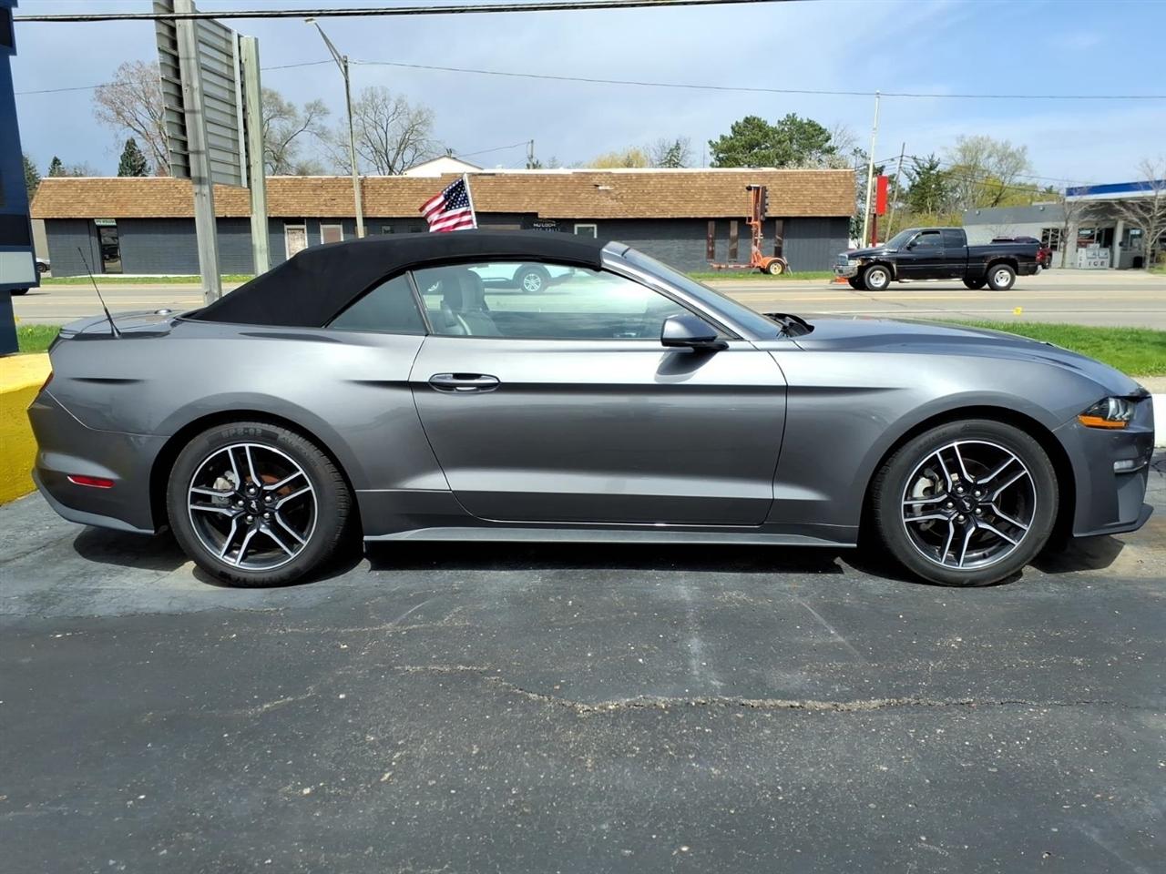 Ford Mustang  2023