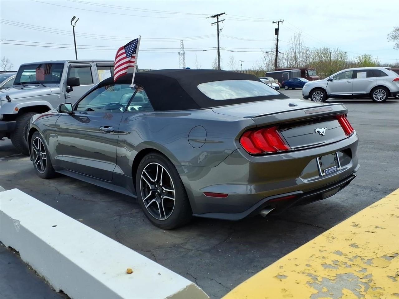 Ford Mustang  2023