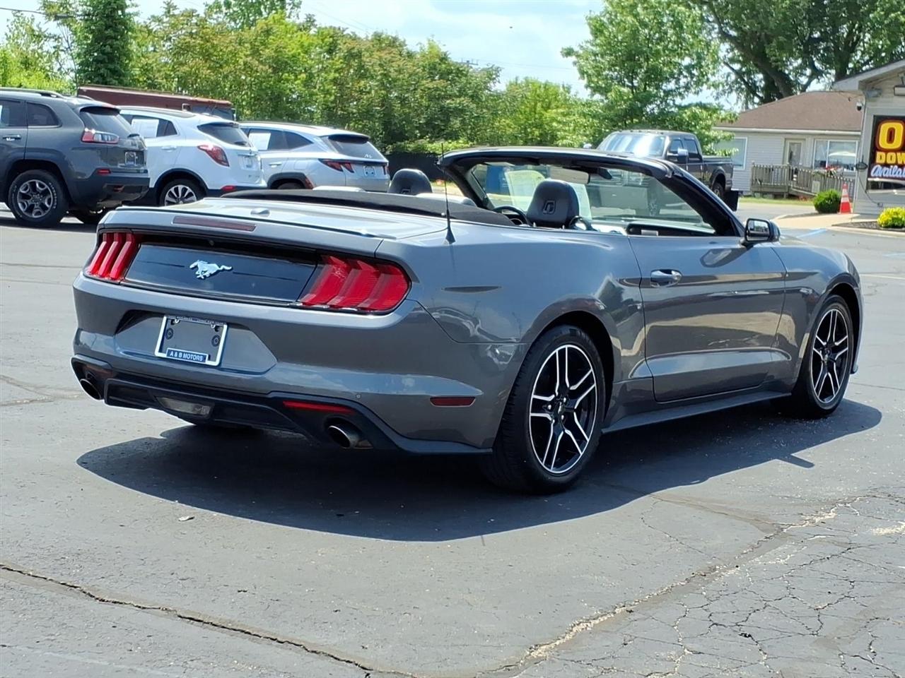 Ford Mustang  2023
