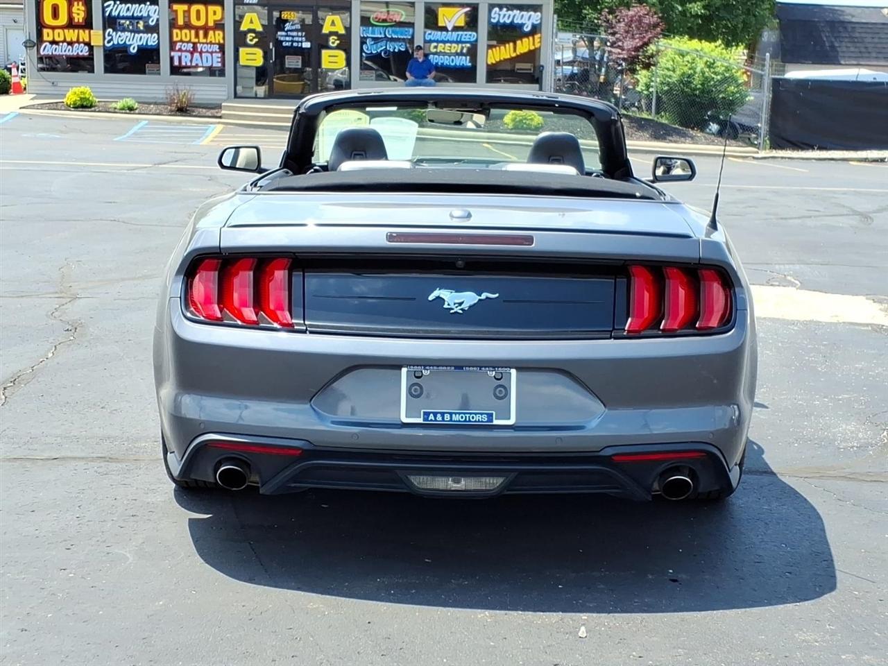 Ford Mustang  2023