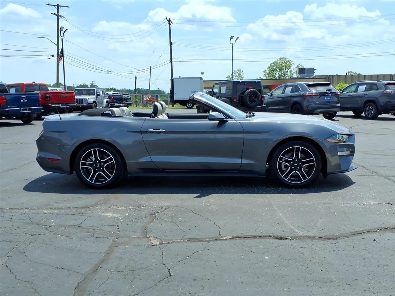 Ford Mustang  2023