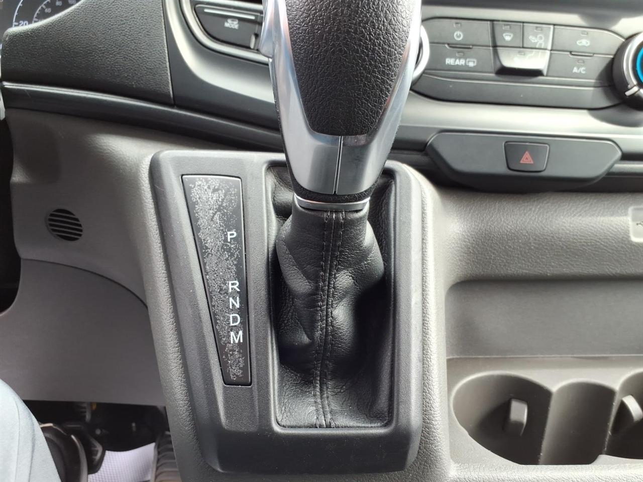 Ford Transit photo 19