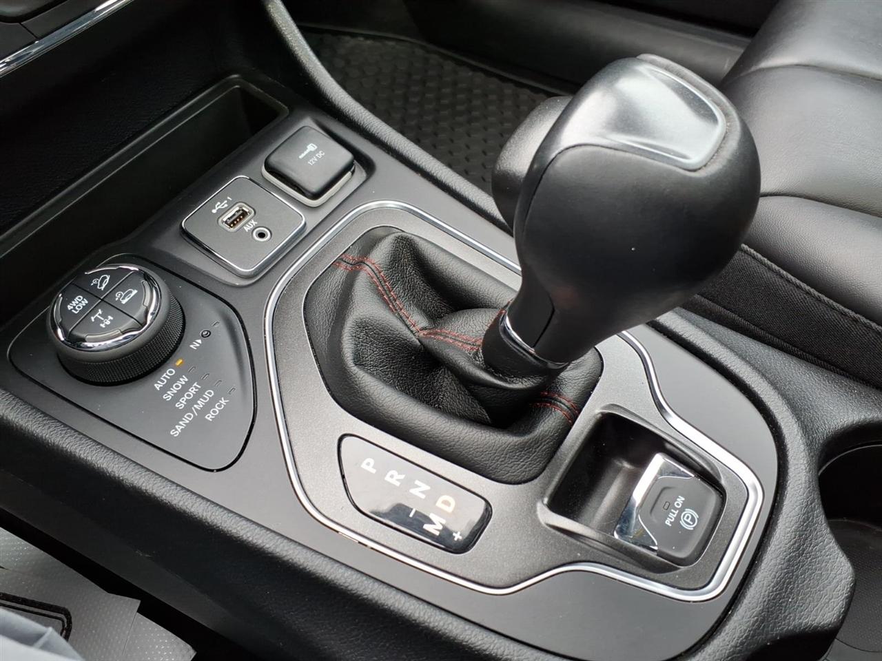 Jeep Cherokee  2019