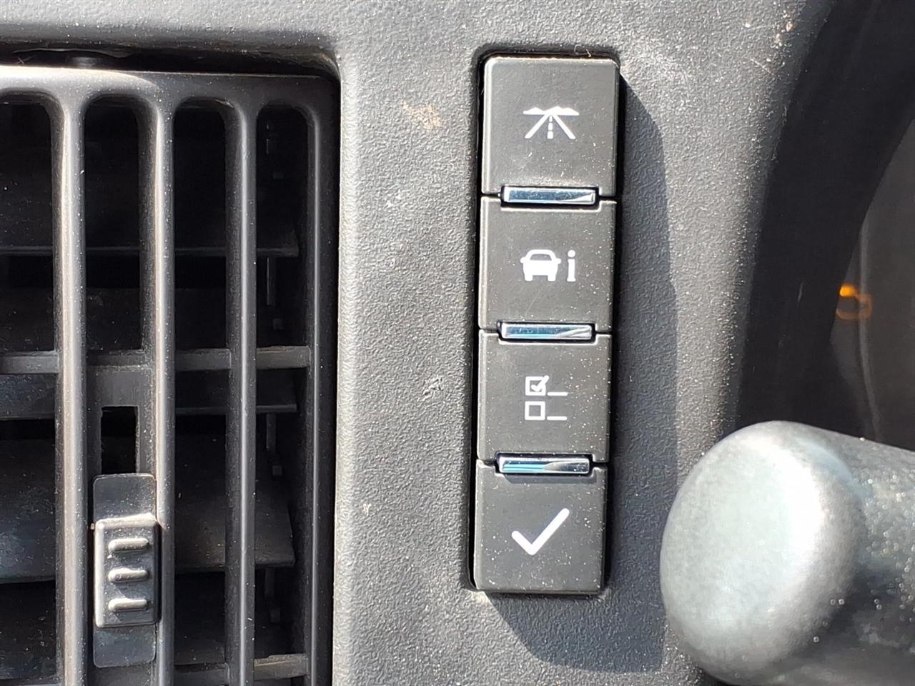 GMC Savana Commercial Cutaway  2017