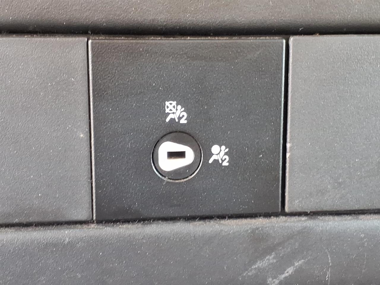 GMC Savana Commercial Cutaway  2017