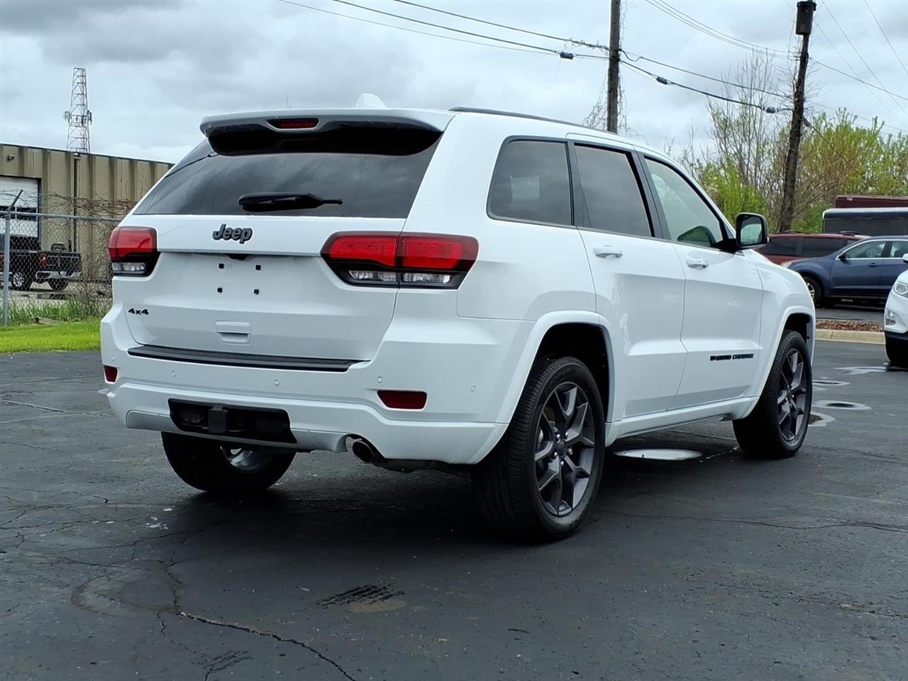 Jeep Grand Cherokee  2021