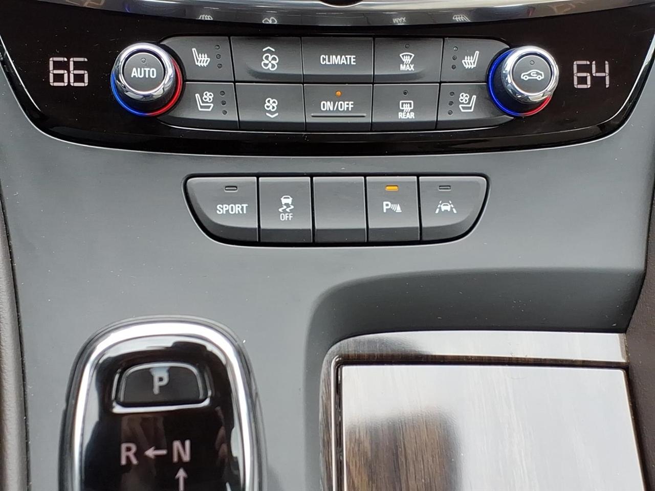 Buick LaCrosse  2017