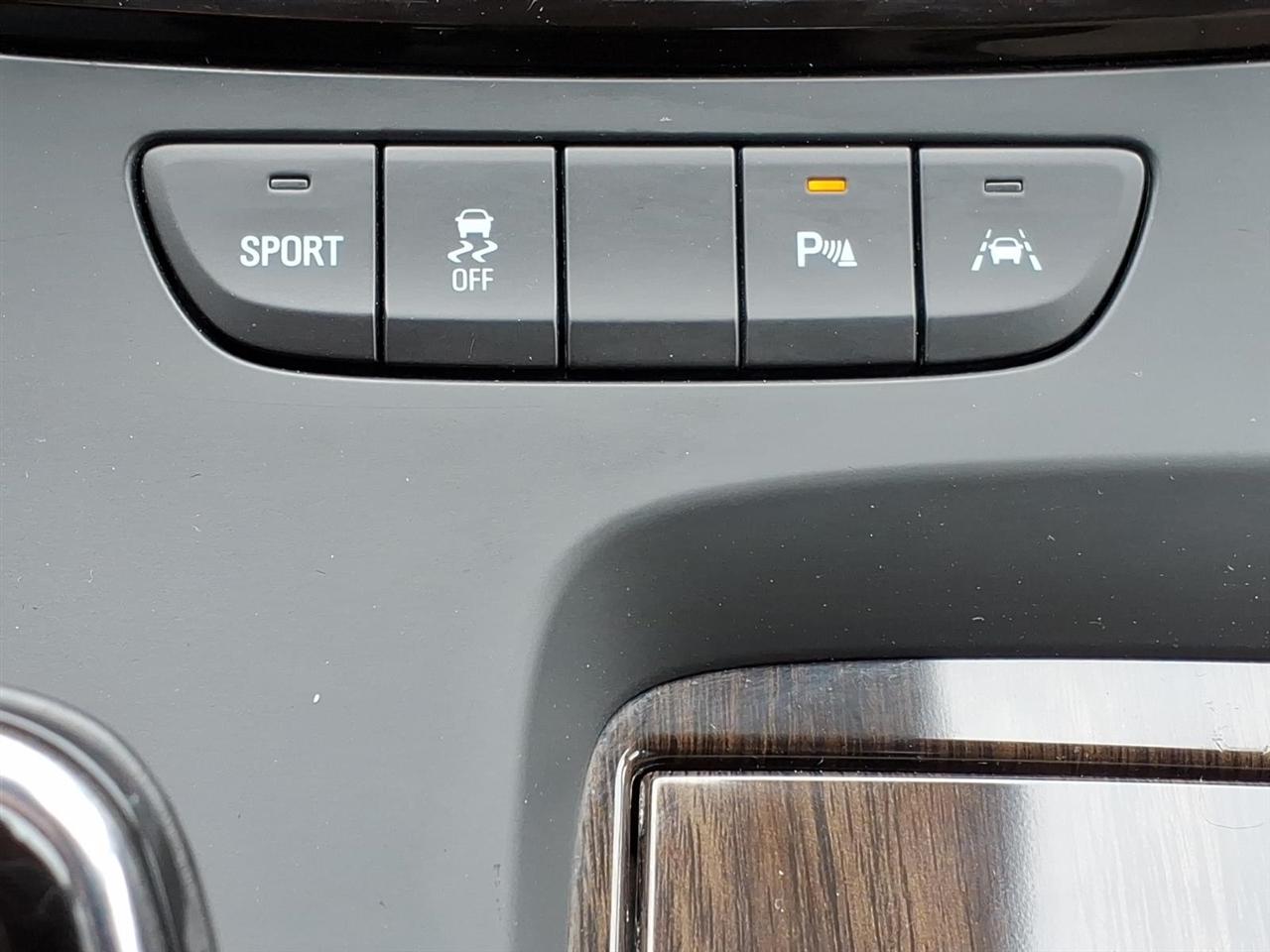 Buick LaCrosse  2017