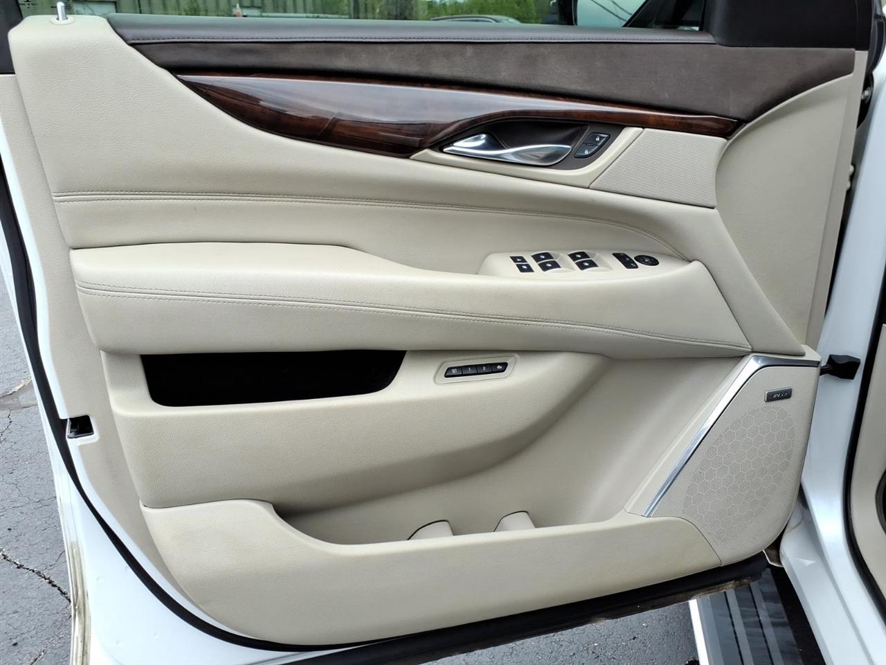 Cadillac Escalade ESV  2016