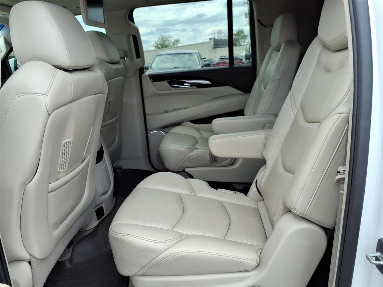 Cadillac Escalade ESV  2016