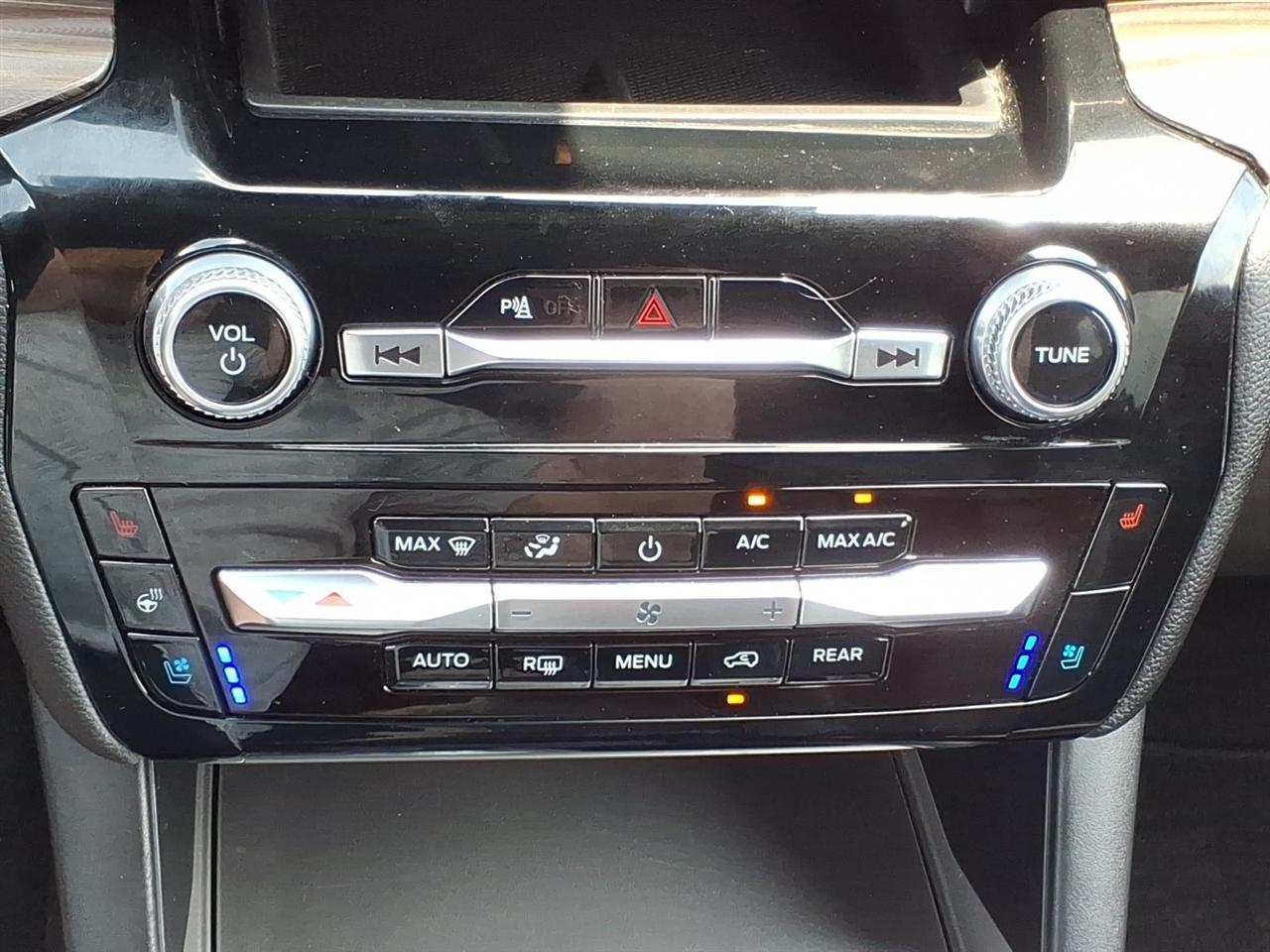 Ford Explorer  2023