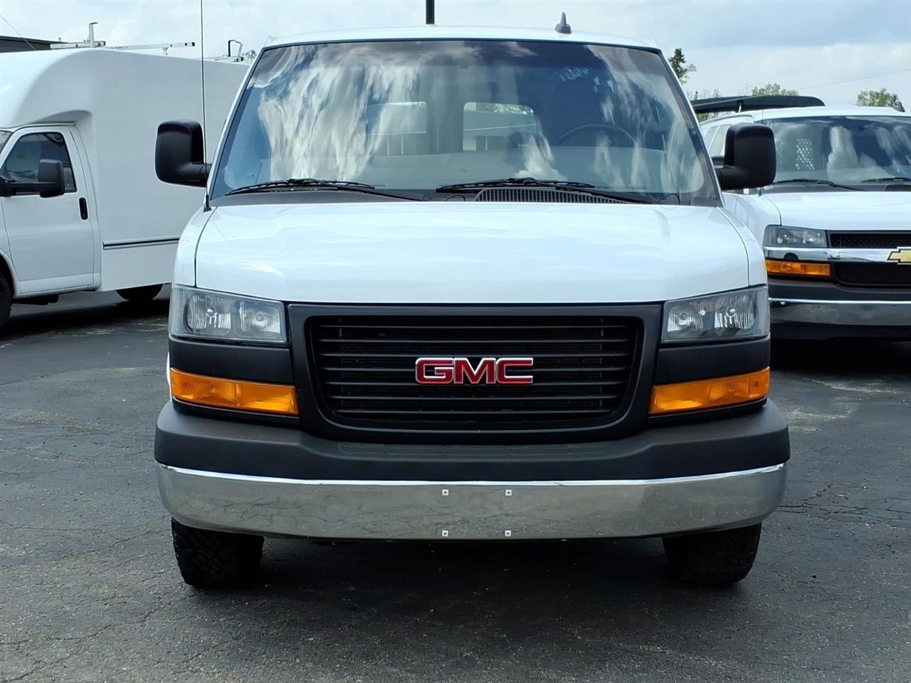 GMC Savana Cargo Van  2021