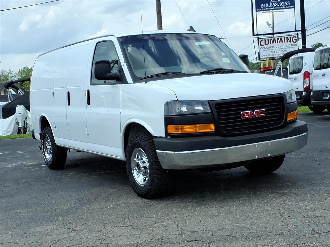 GMC Savana Cargo Van  2021