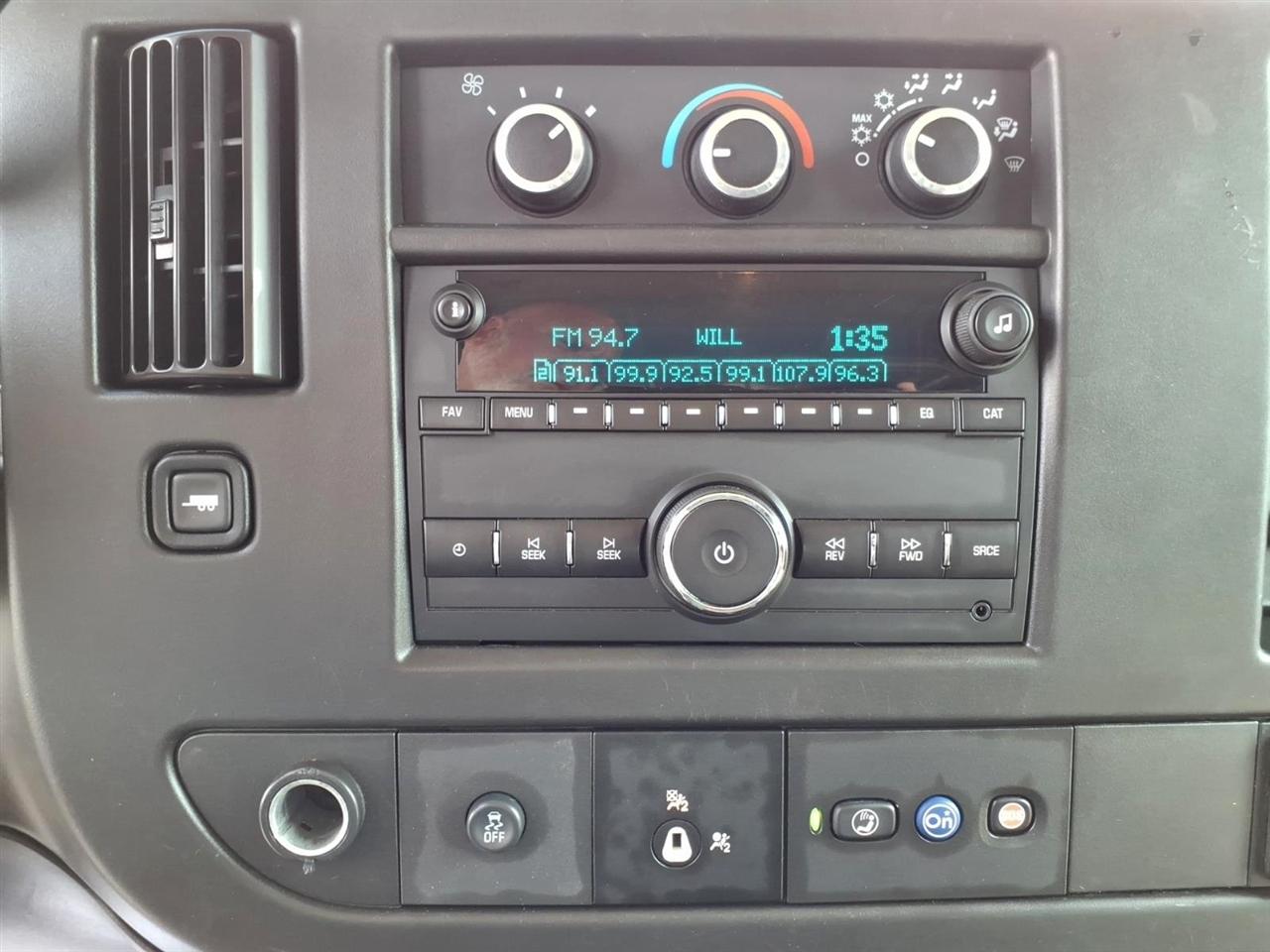 GMC Savana Cargo Van  2021