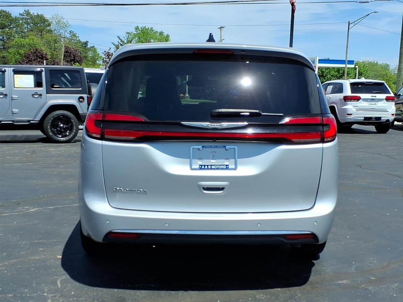 Chrysler Pacifica  2024