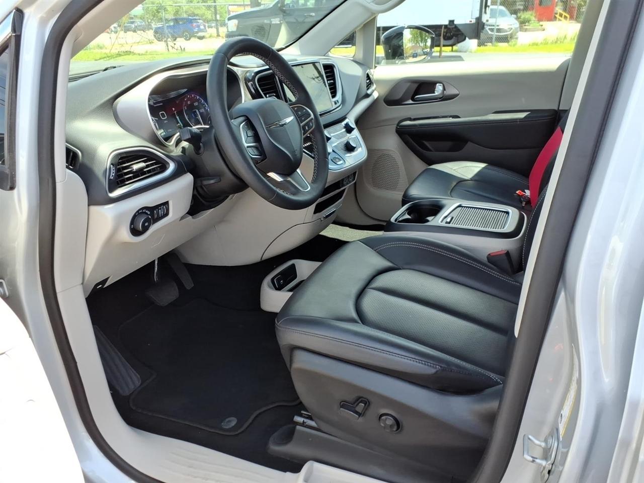 Chrysler Pacifica  2024