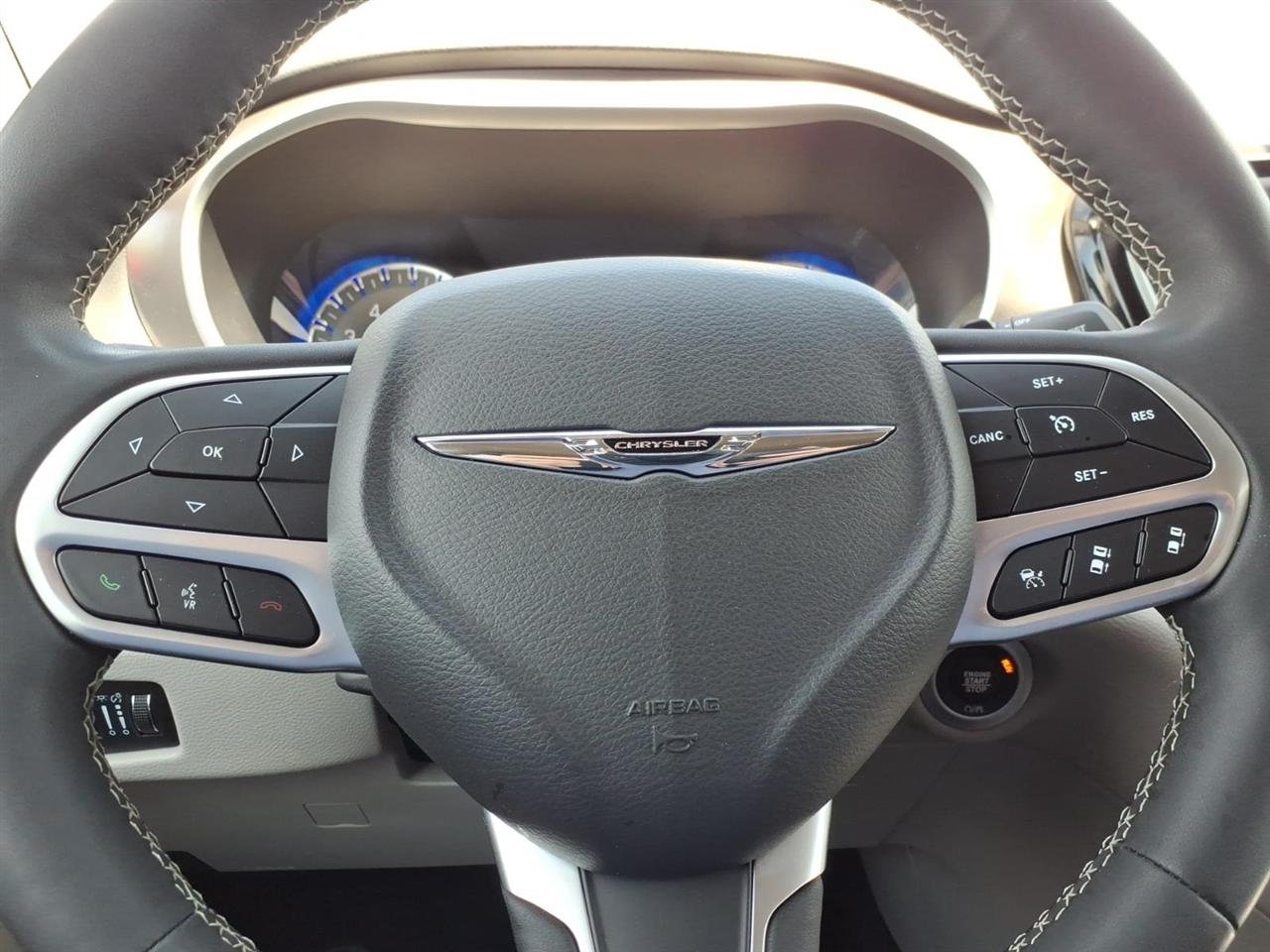 Chrysler Pacifica  2024