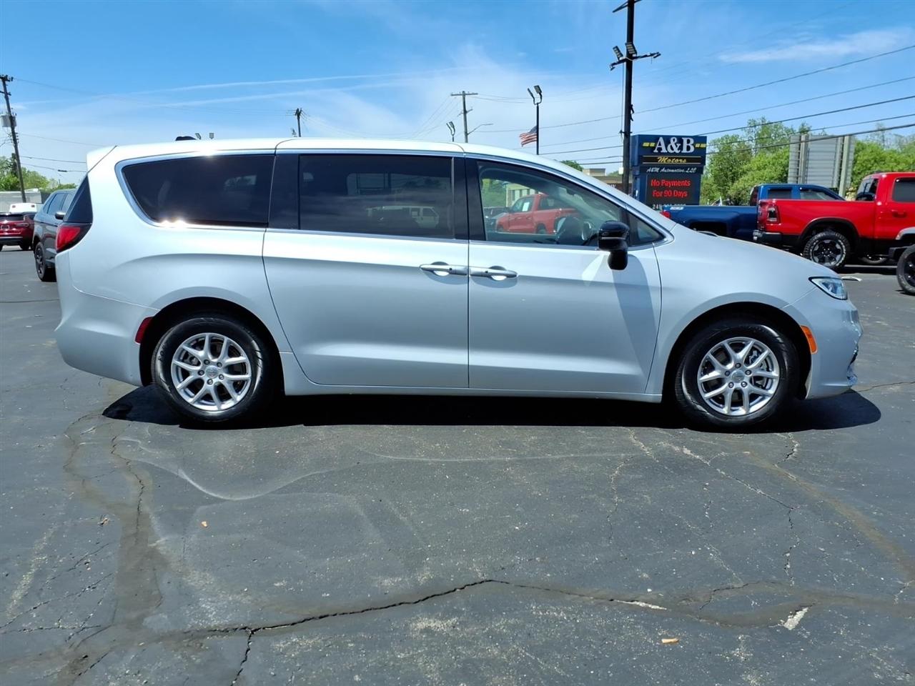 Chrysler Pacifica  2024