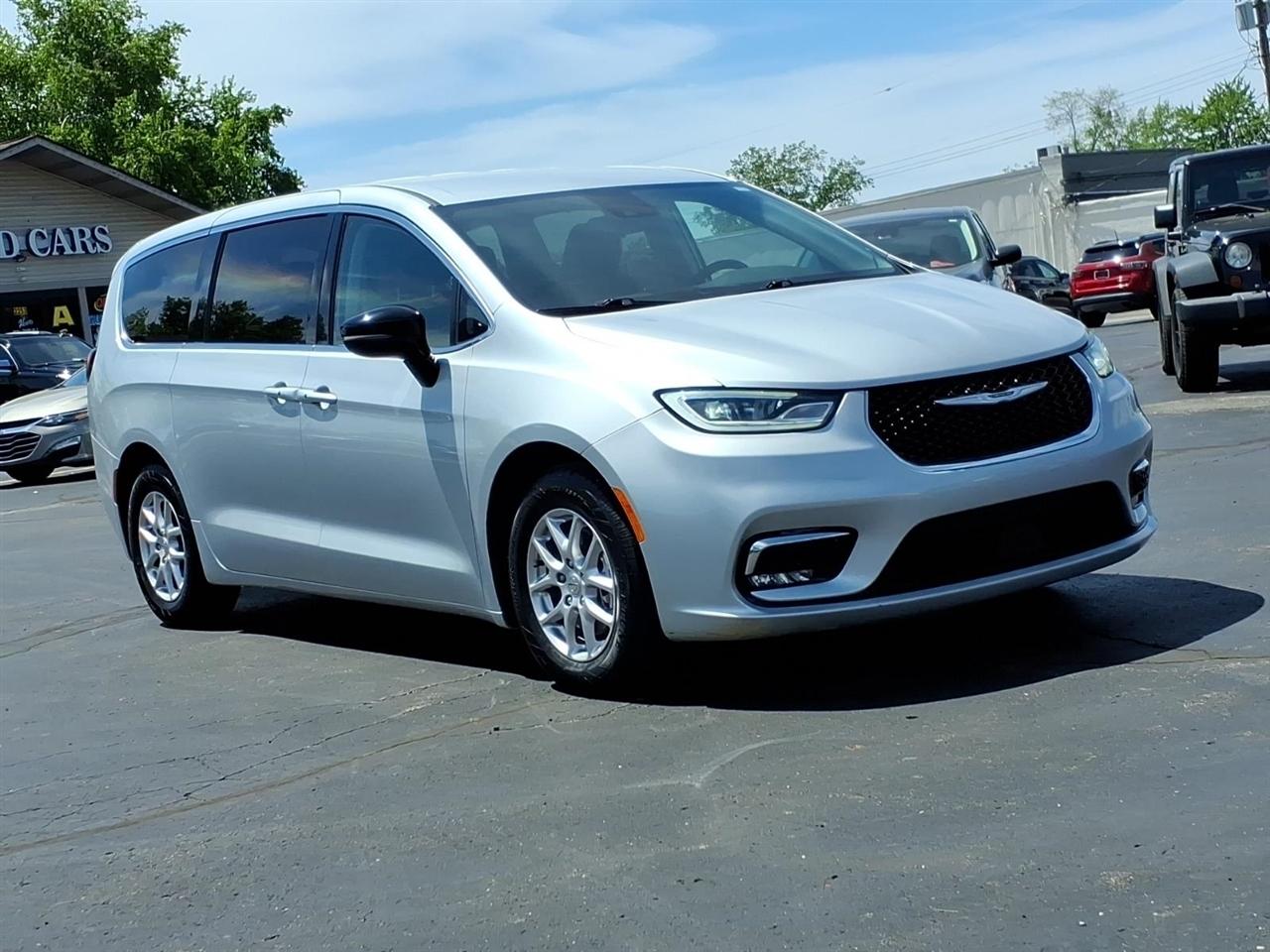 Chrysler Pacifica  2024