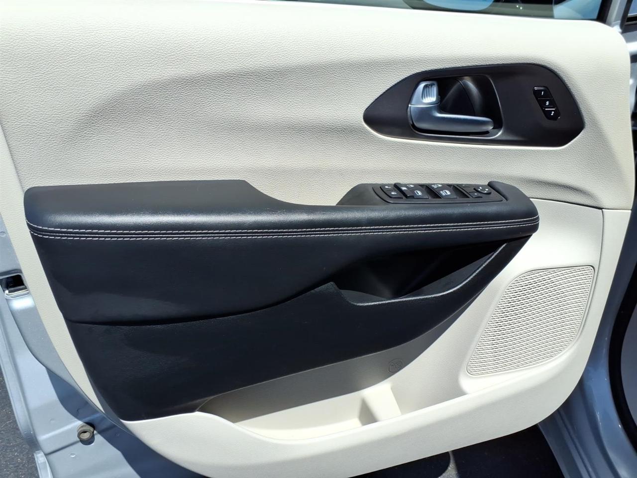 Chrysler Pacifica  2024