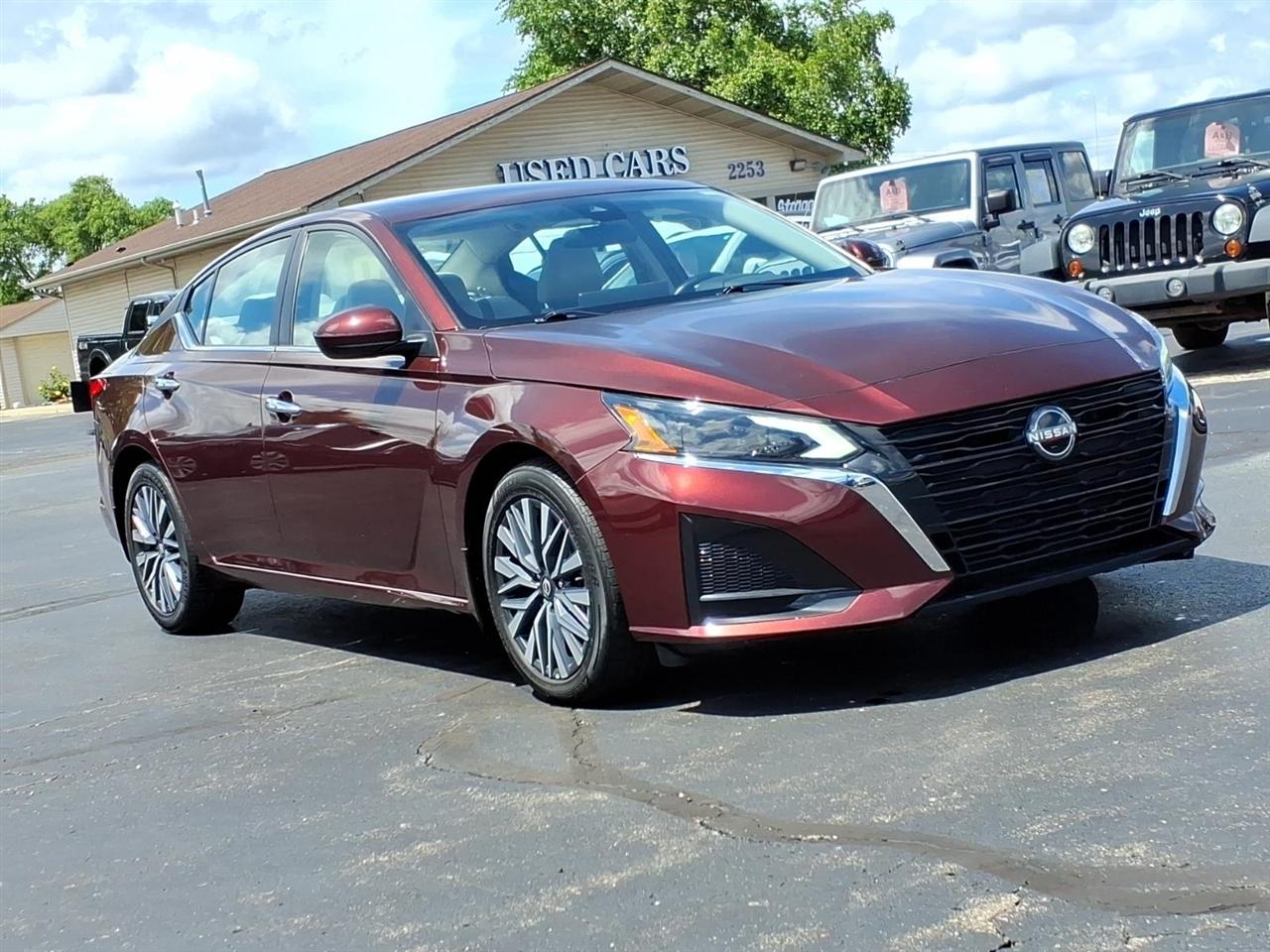 Nissan Altima  2024
