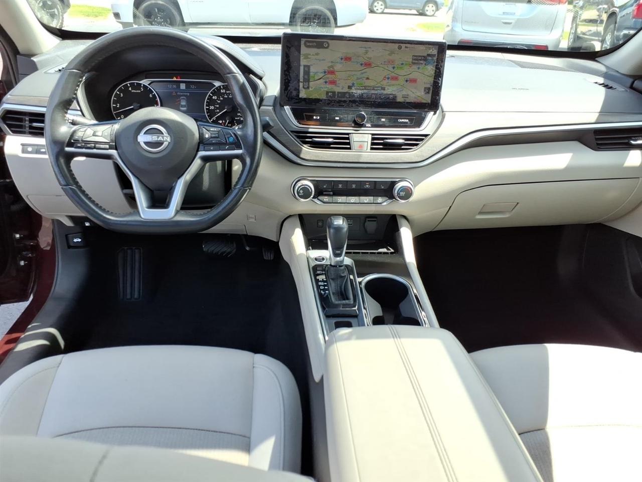Nissan Altima  2024
