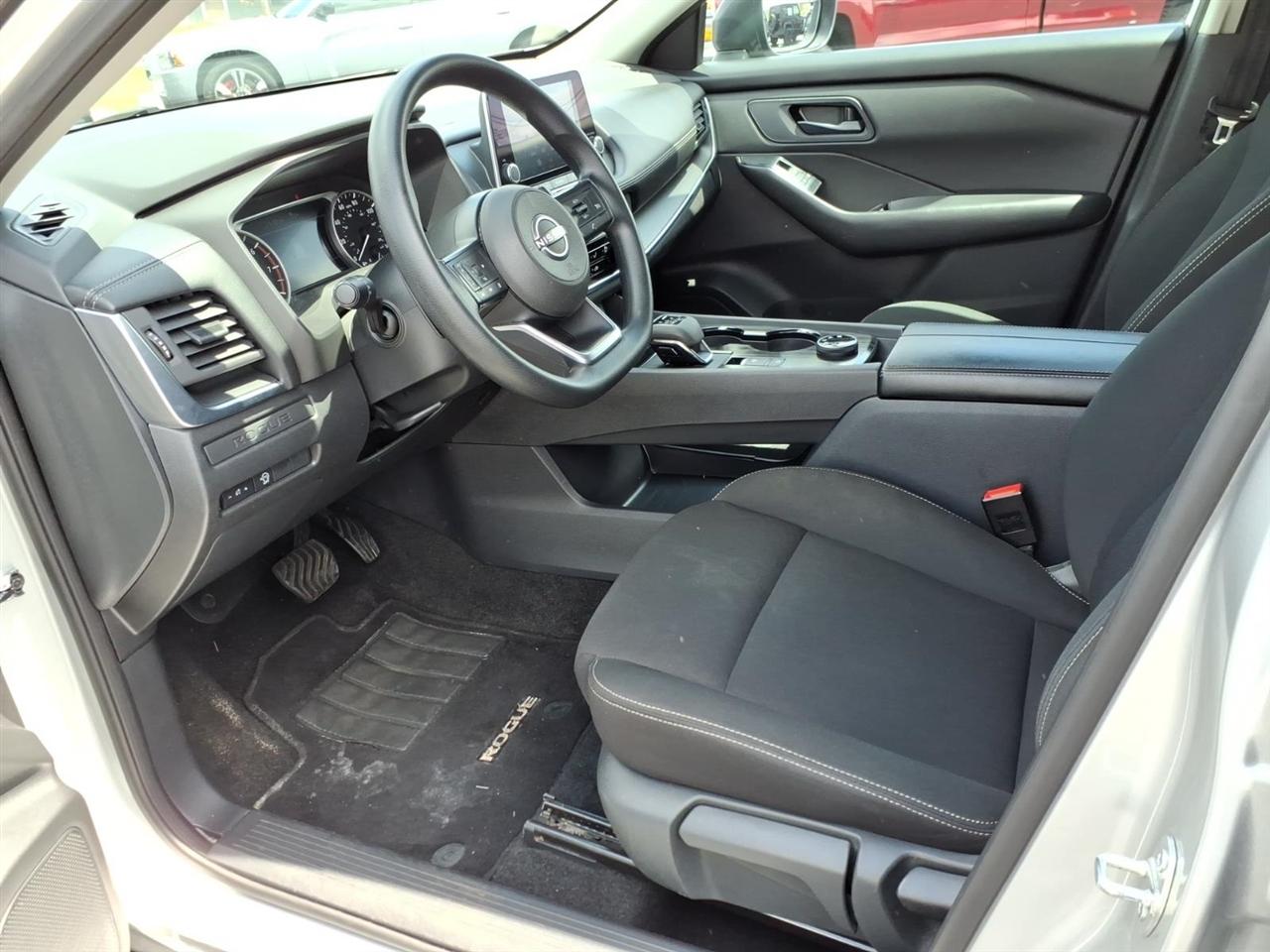 Nissan Rogue  2024