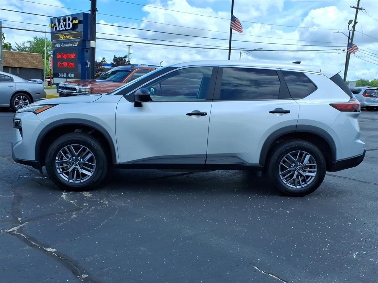 Nissan Rogue  2024