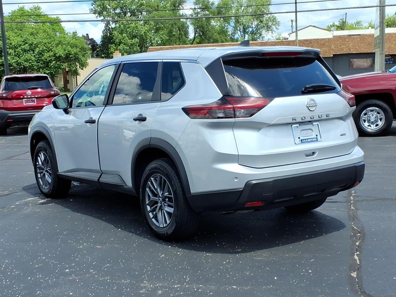 Nissan Rogue  2024