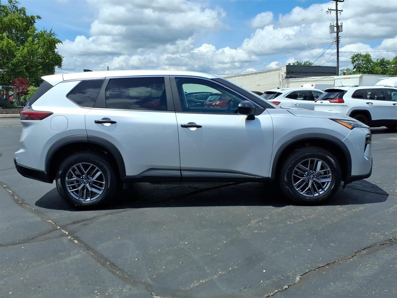 Nissan Rogue  2024